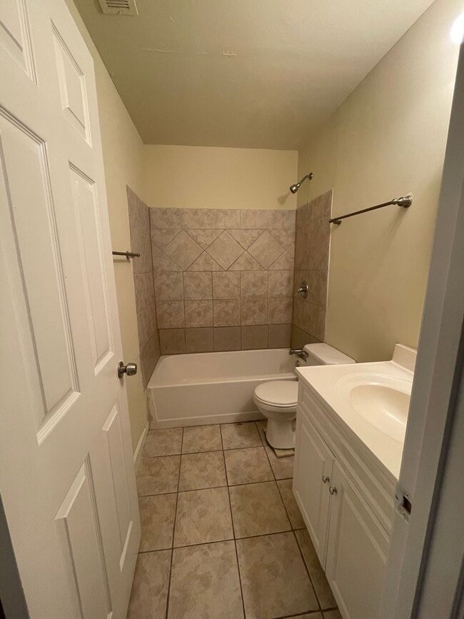 Photo - 5913-5913 Peco Ln Unit 5913 Peco