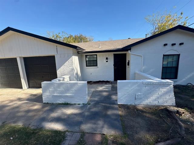 Photo - 3005 Farrell Ln