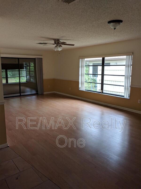 Photo - 25 Dogwood Dr