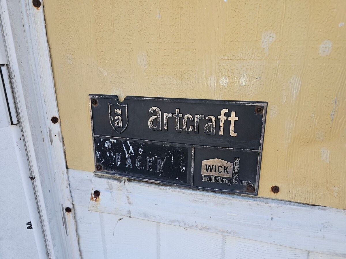 Photo - FREE Mobile Home must be moved off property.