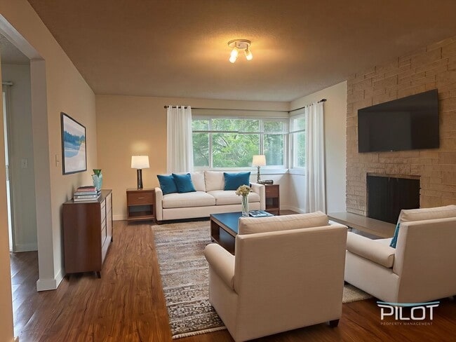 Building Photo - Spacious 2BD in Beautiful Magnolia Neighbo... Unit 14