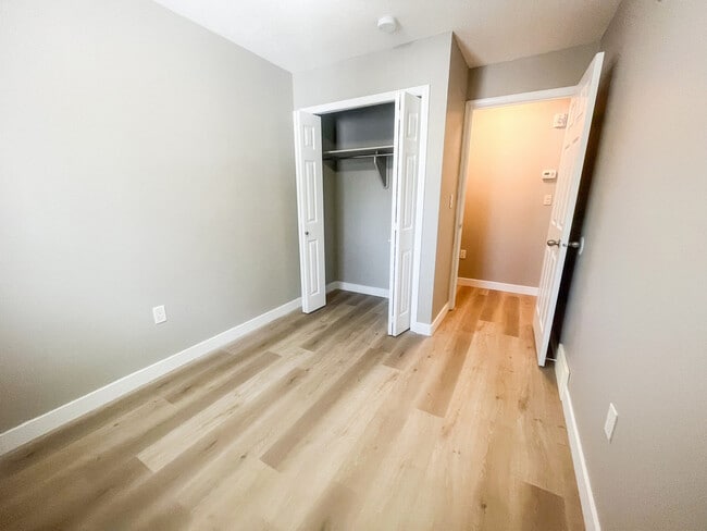 Photo - Regina Court Apartments