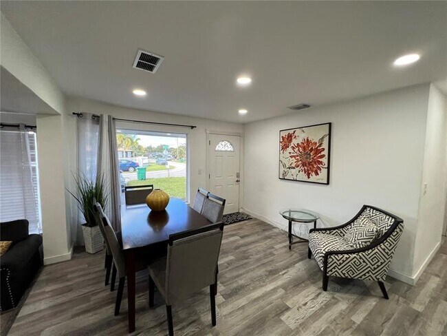 Photo - 4460 SW 49th Ct