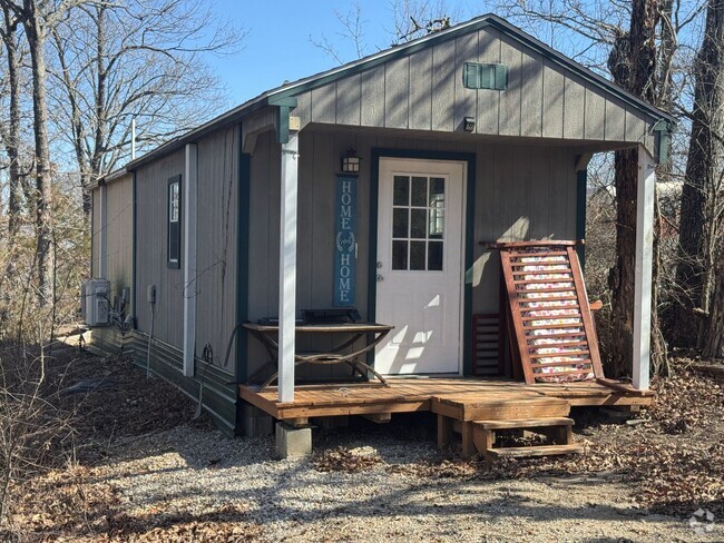 Building Photo - Cozy 1 bedroom, 1 bathroom Tiny Home!