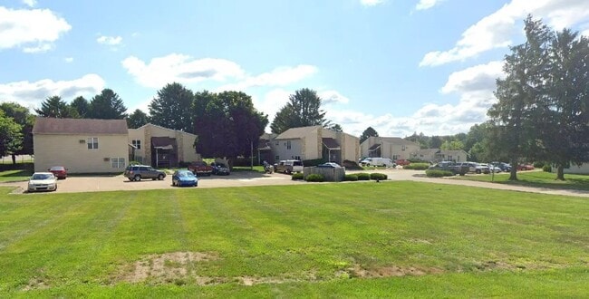 Photo - 170 E 2nd St