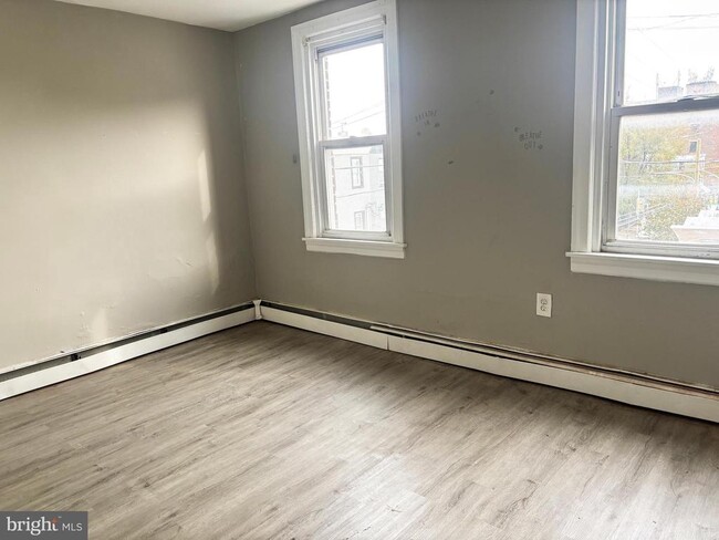 Photo - 2366 N 4th St