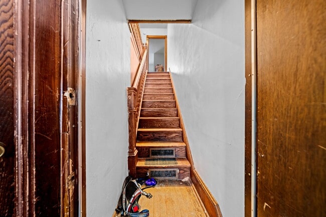 Photo - 74 S 6th Ave Unidad 2