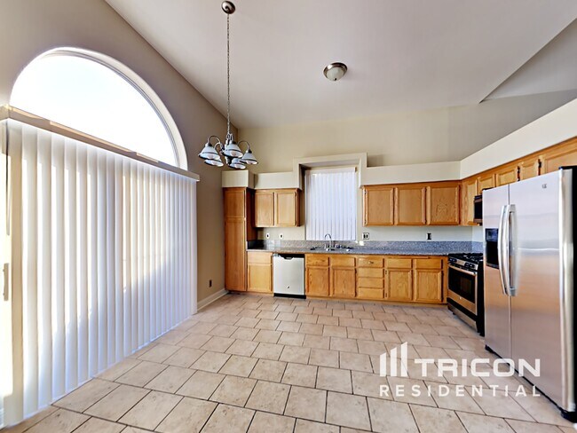 Photo - 210 Mariposa Way