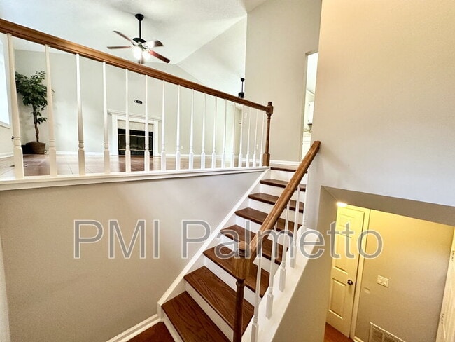 Photo - 844 Bentley Dr