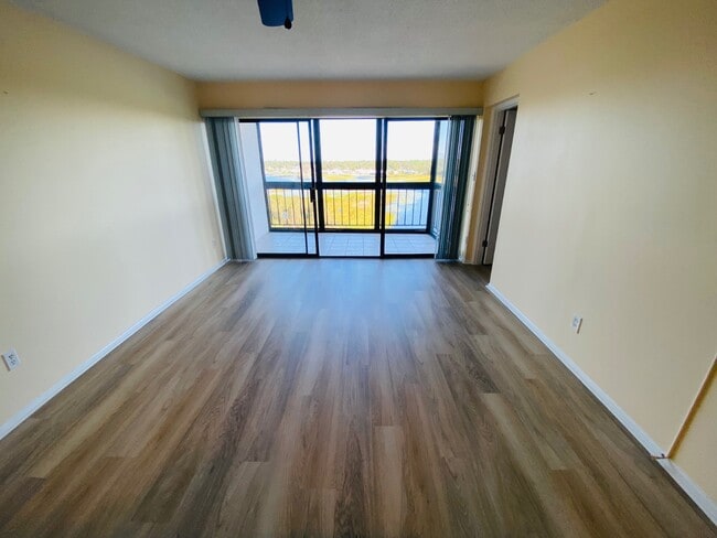 Photo - 117 Country Club Dr Unidad 702