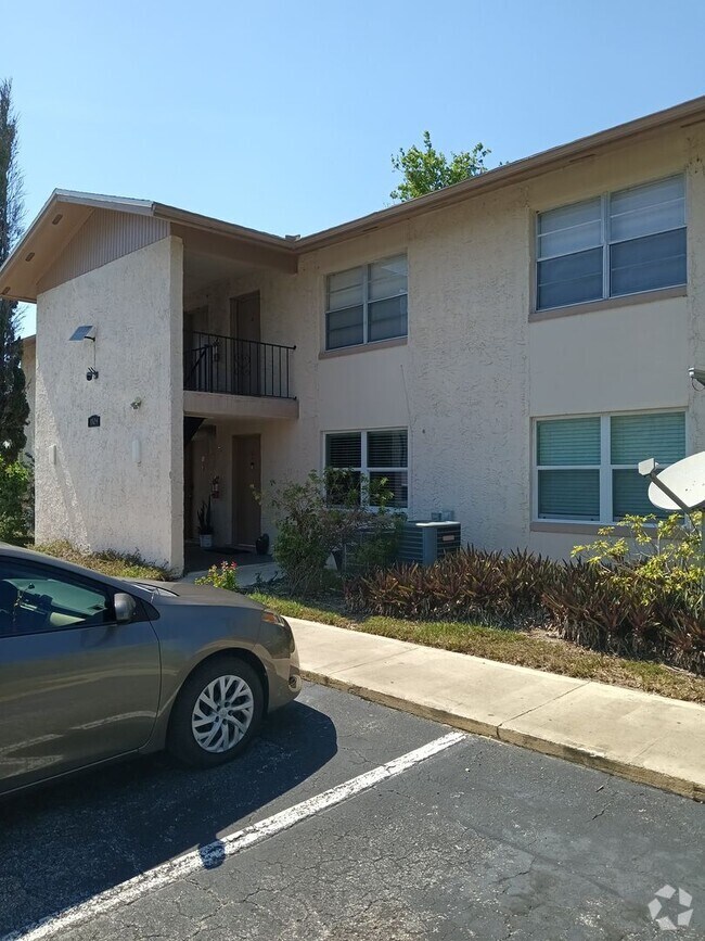 Building Photo - 2 BR in Central Orlando! Unit 4 Rental