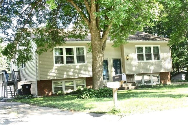 Building Photo - 1320-1322 Delta Drive Unit #1322 (South Side)