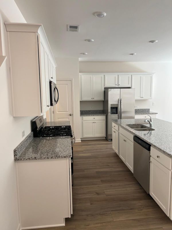 Photo - 2423 Livi Ln