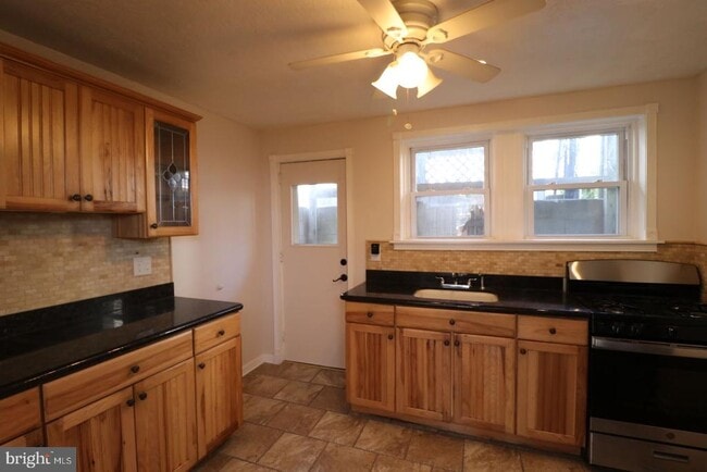 Photo - 1422 S Orianna St