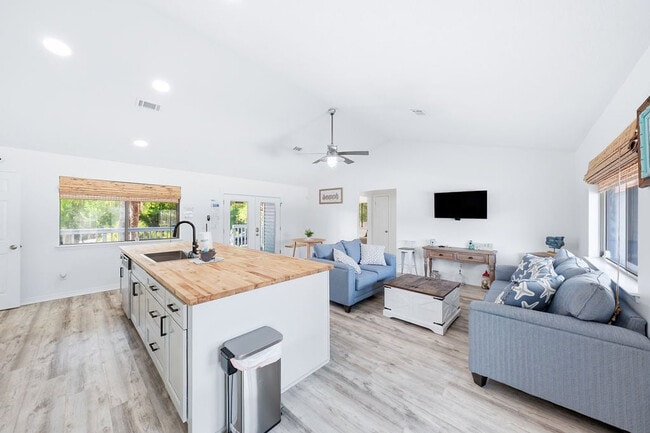 Photo - 220 Sundial St Unit SI ID1447107P