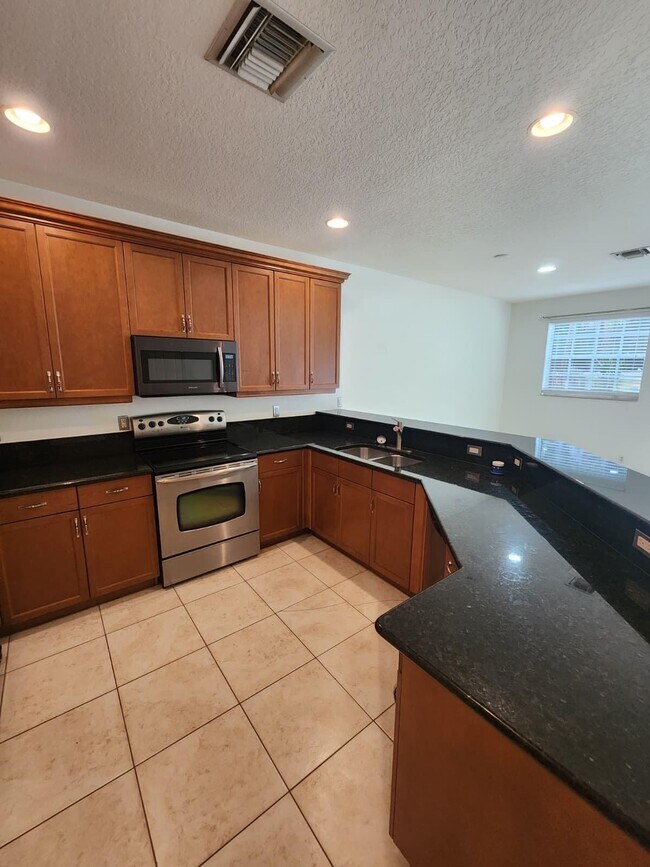 Photo - 460 Marbella Dr