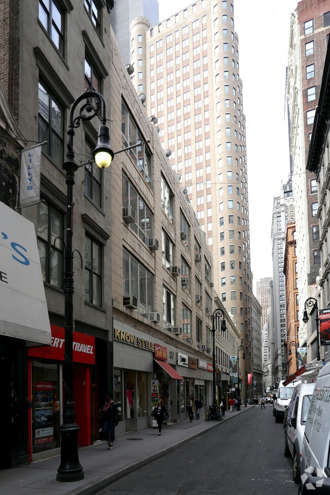 Photo - 80 Nassau St