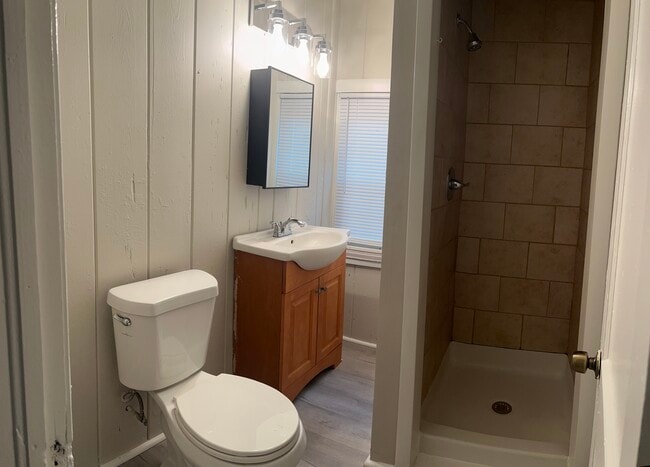 Photo - 1712 Todd St