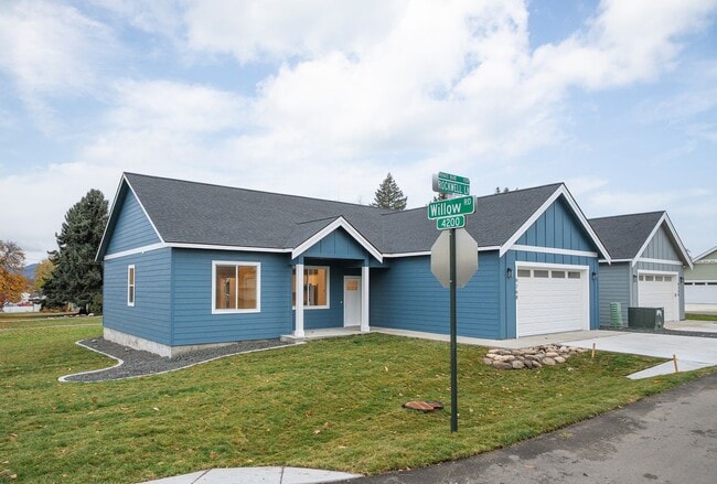 Building Photo - 3BR / 2BA New Construction Low Maintenance...