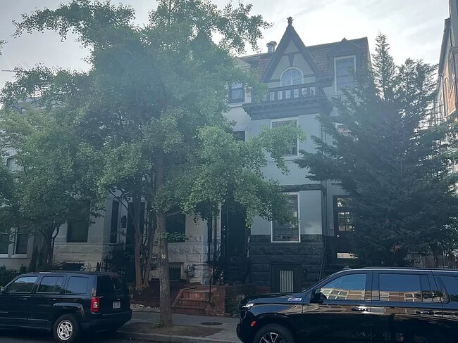 Photo - 1307 22nd St NW Unidad B