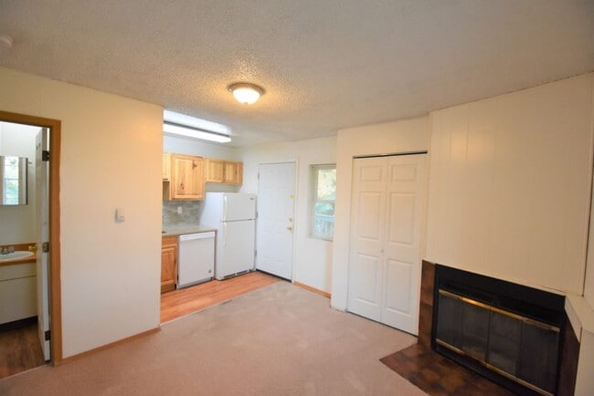 Photo - 1 bd apt in 7 unit complex on The Hill. Unit 7