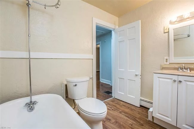 Photo - 210 Piez Ave