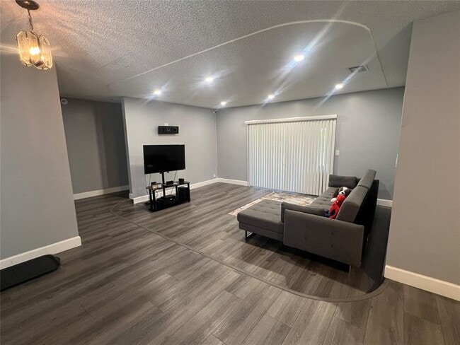Building Photo - 7975 NW 8th St Rental