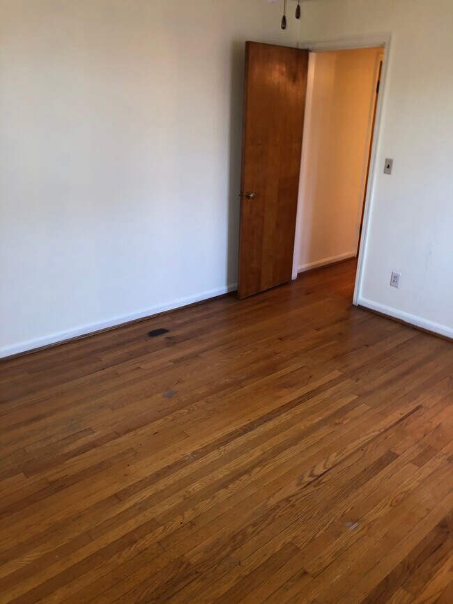 Bedroom - 224 Ridgeway Ave Unit 4