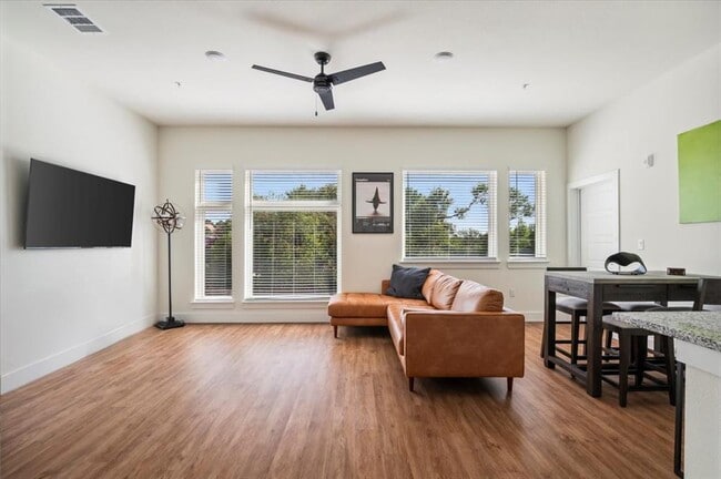 Photo - 1811 Webberville Rd Unidad 1203
