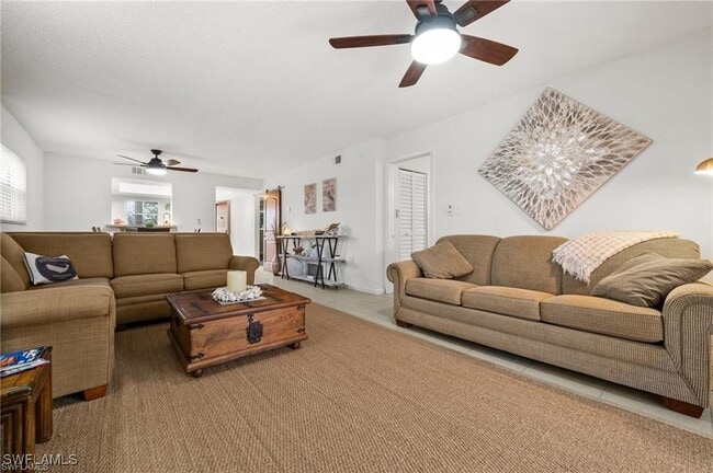 Building Photo - 9395 Pennsylvania Ave Unit 35