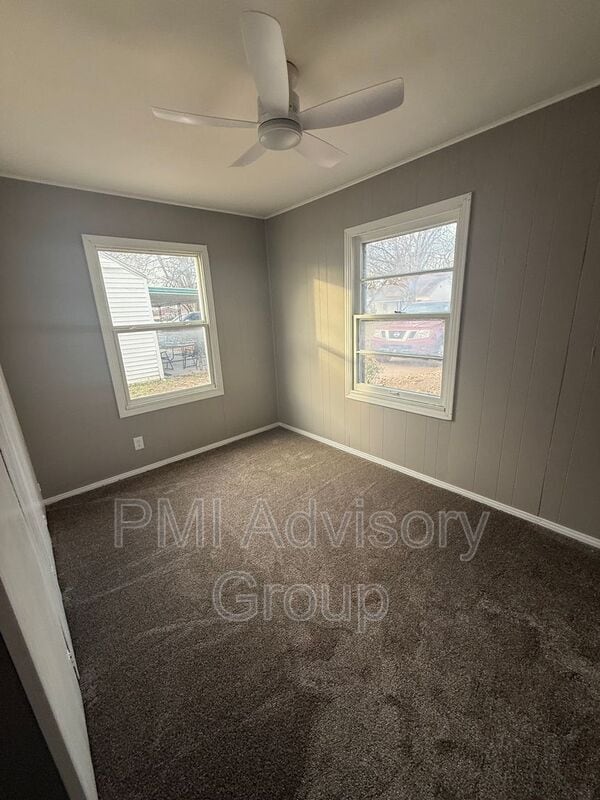 Photo - 424 NE Green St