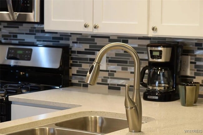 Photo - 6626 Erie Rd