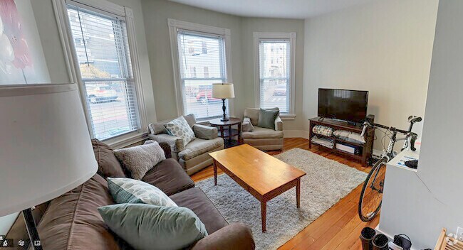 Building Photo - 103 Marion St Unit 2 Rental