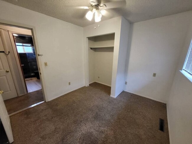 Photo - 1400 Acacia Dr