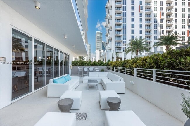 Photo - 600 NE 27th St Unit 2605