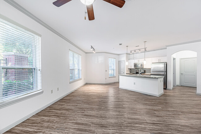 Building Photo - Regard at Med Center Rental