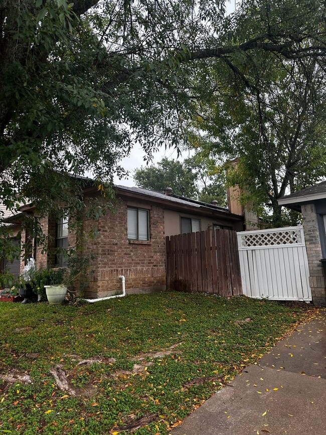 Photo - 4703 Stone Ridge Dr