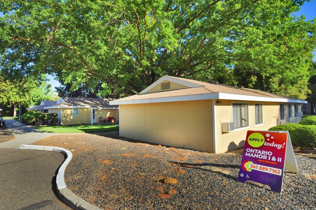 Photo - Ontario Manor