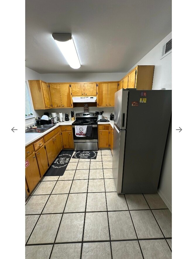 Photo - 2555 Chateau Ln