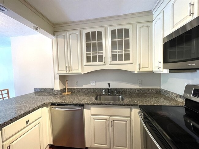 Photo - 1323 Worcester Rd Unidad H8