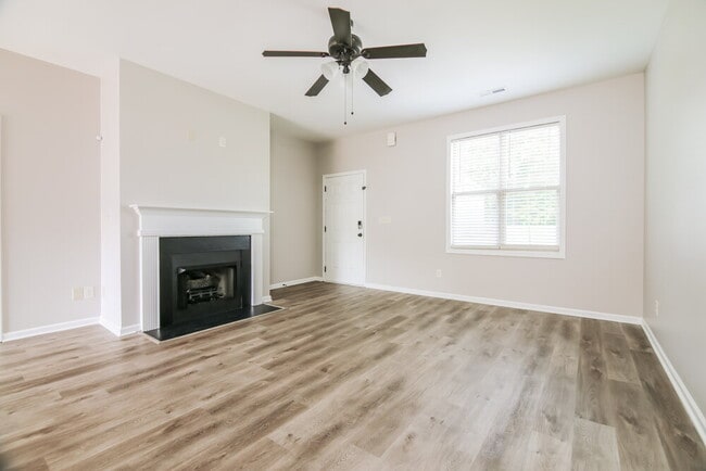 Photo - 62 Dropseed Ln