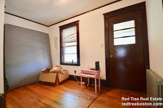 Photo - 55 Etna St Unit 1