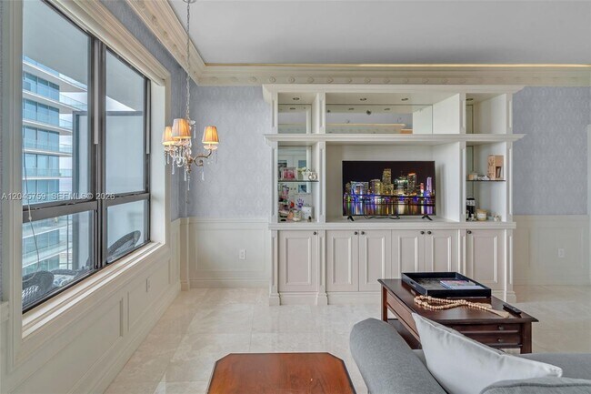 10185 Collins Ave Unidad PH23