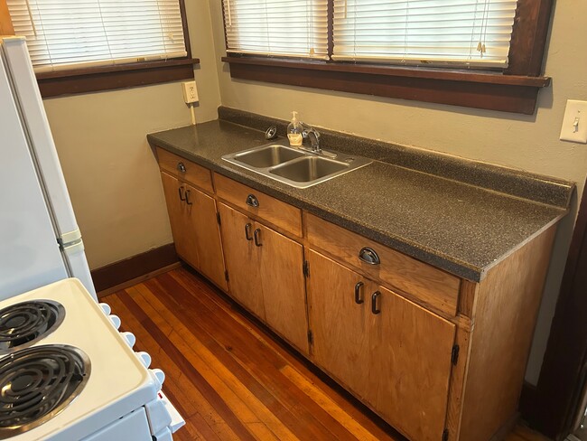 Photo - 217 E 2nd St Unit 1