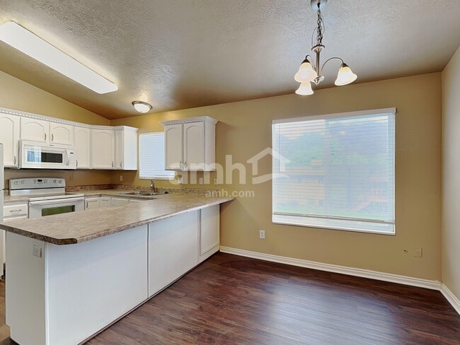 Photo - 1251 S 820 W