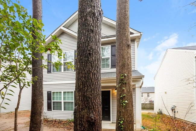 Photo - 3836 Glory St