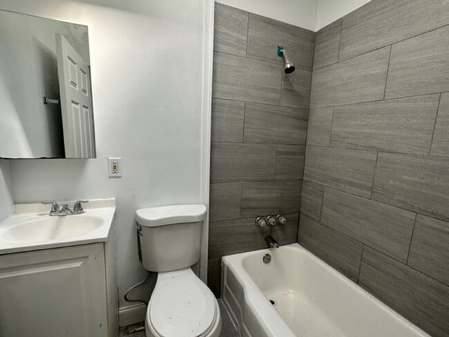 Photo - 911 N Rose St