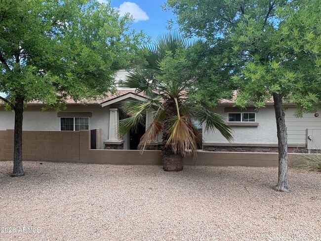 Building Photo - 670 Brindle Dr