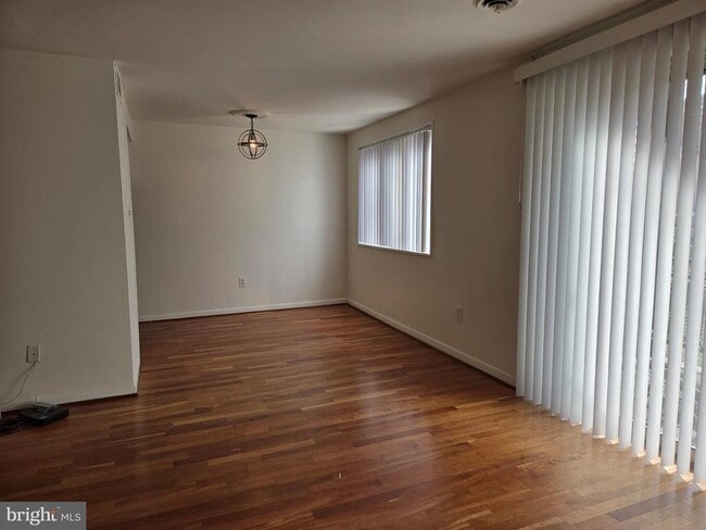 Photo - 10432 Rockville Pike Unit 301