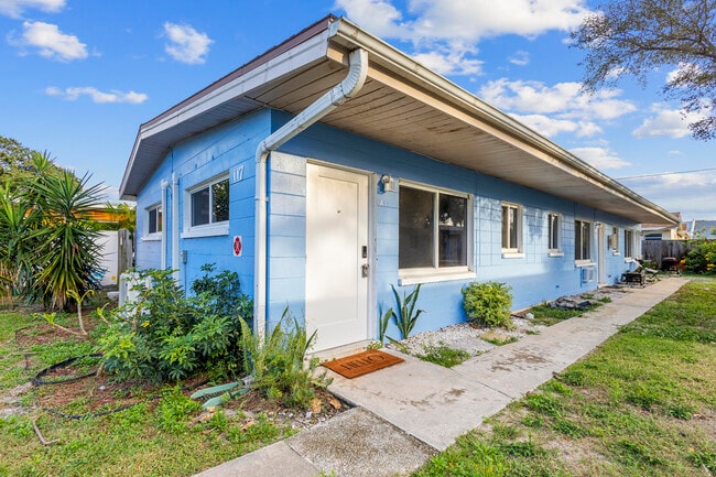 Building Photo - 117 Pierce Ave Unit A1